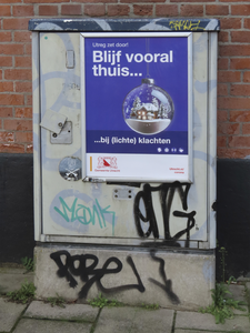 902254 Afbeelding van een affiche van de gemeente Utrecht (Utrecht.nl/corona) met de tekst: 'Utreg zet door! Blijf ...